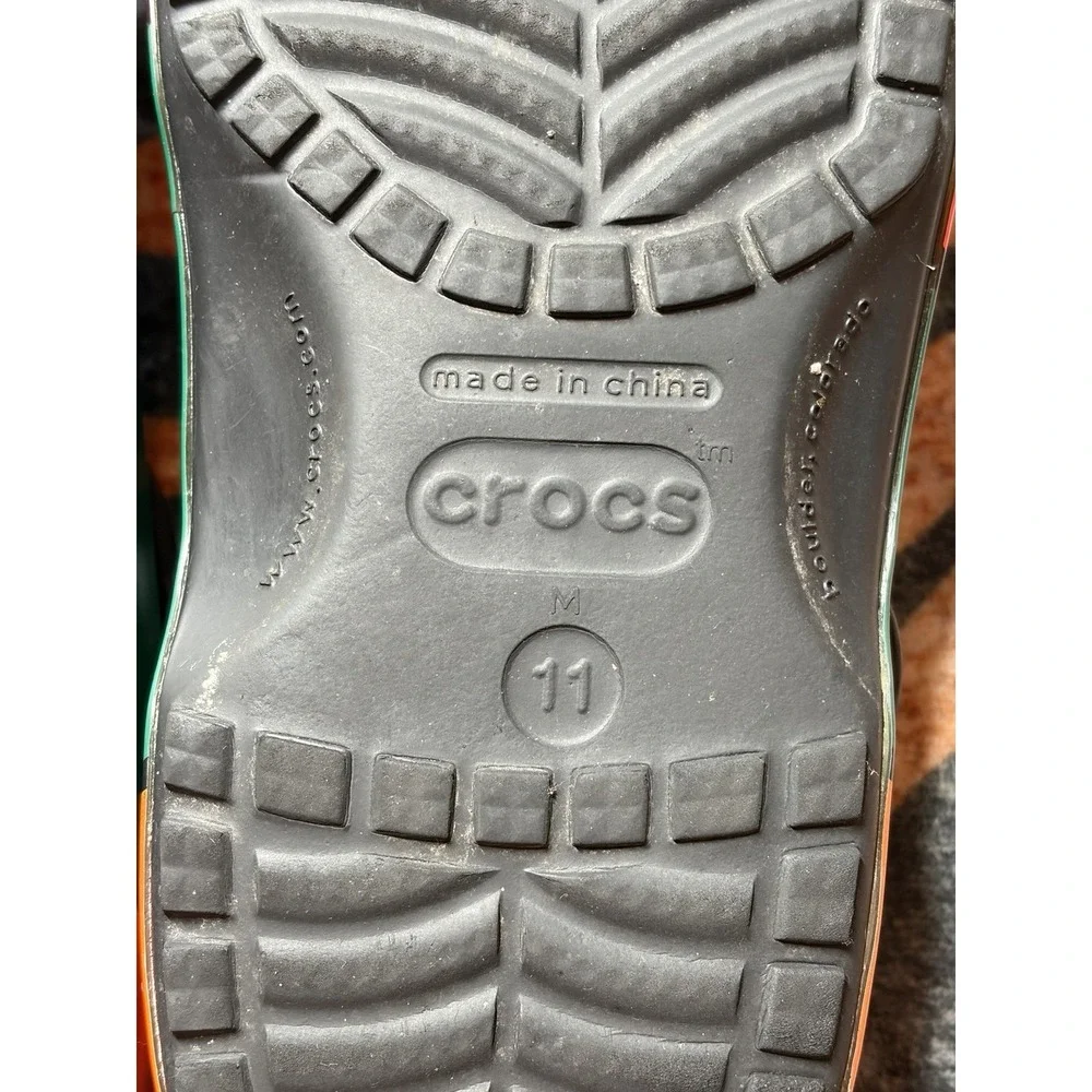 7-Eleven x Crocs Classic Clog 'Black' Men's Size 11, With (8) Charms